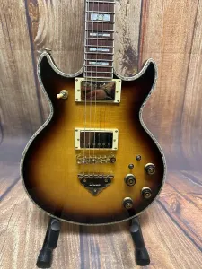 Ibanez AR420 - Винтажное солнце (Sunburst)