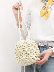 cachecache / Вязаная мини-сумочка на завязках