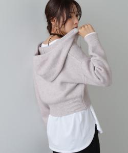 Короткая вязаная толстовка с капюшоном