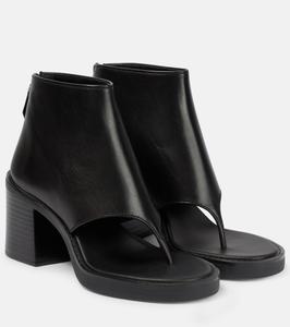 Кожаные сандалии-танкетки на щиколотку Miu Miu, черный