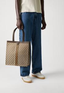 Сумка-тоут MILANO TOTE Guess, бежевый