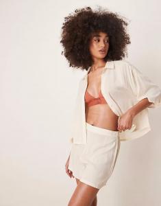 Рубашка и короткая пижама Calvin Klein кремового цвета