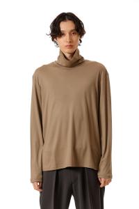 Шерстяная гладкая водолазка с высоким воротником и длинными рукавами, раскрой и пошив.