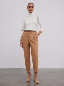 BGN Брюки светло-коричневого цвета