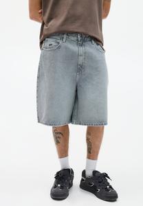 Джинсовые шорты LOOSE BAGGY- BERMUDA PULL&BEAR, темно-серый