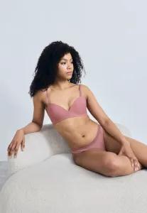 Соблазнительные удобные стринги Calvin Klein Underwear, Soft Mauve