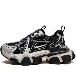 Jay Женские черные кроссовки лоу-топ с массивной подошвой, цвет Black