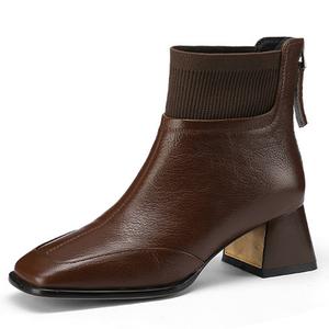 Devanro Коричневые женские полусапожки на каблуке 5 см, цвет Brown