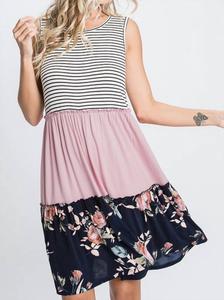 Платье с цветочным принтом и блоками цвета пыльной розы HEIMISH USA, цвет dusty rose