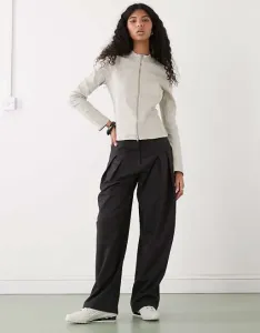 Приталенная куртка на молнии с светлой молью Weekday