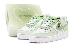 Кроссовки для скейтбординга Air Force 1 Abrasion Resistant низкие женские белые Nike, белый зеленый