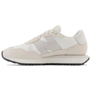 Женская футболка 237 'White Grey Matter' Women's New Balance, светло-серая