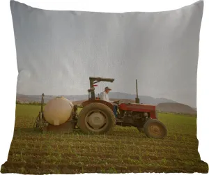 Подушка для улицы - Трактор - Фермер - Гора - 60 x 60 см - Водонепроницаемая - Подушка для отдыха - Декоративная - Подушка для сна MuchoWow
