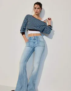 Джинсы с низкой посадкой Stradivarius Petite из светло-голубого денима с прирезным карманом