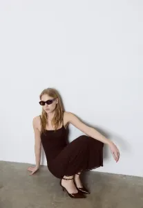 Босоножки на высоком каблуке с v-образным вырезом Stradivarius, Brown