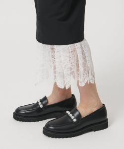 Лоферы, украшенные искусственным жемчугом United Arrows, цвет Black