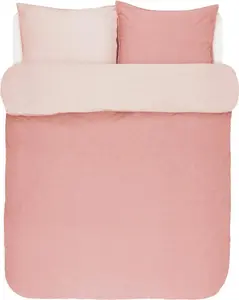 Постельное белье из стираной шамбре кораллово-розового цвета 200x220+2/80x80 см Marc O'Polo