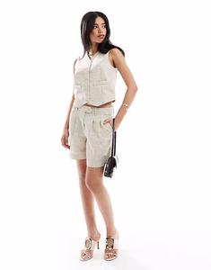 Строгие шорты со складками спереди, цвет овсянка Vero Moda