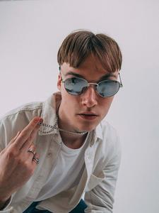 Классические солнцезащитные очки в круглой металлической оправе SVNX, серебро