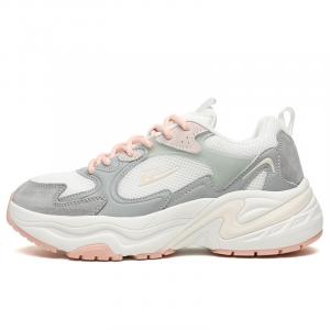 амортизирующие противоскользящие дышащие низкие туристические ботинки unisex WARRIOR, белый серый