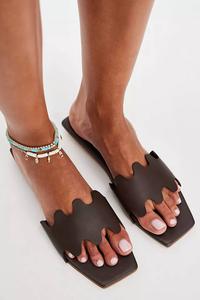 Женские мюли Mallawi Wavy с квадратным носком в шоколадно-коричневом цвете KAANAS