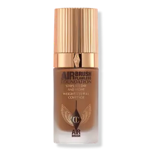 Безупречная тональная основа, нанесенная аэрографом Charlotte Tilbury, 15 Neutral (deep with neutral undertones)