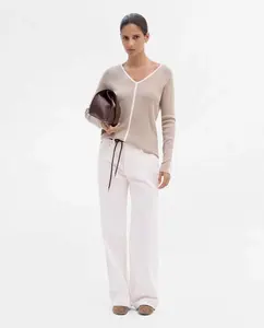 Женский двуцветный джемпер с V-образным вырезом Simorra