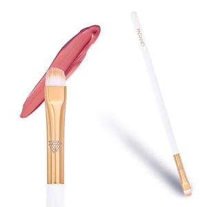 Консилер и кисть для губ P005, 1 шт. Pagano