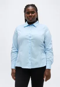 Карамельная приталенная рубашка с пуговицами, блузка Only Carmakoma, Light Blue
