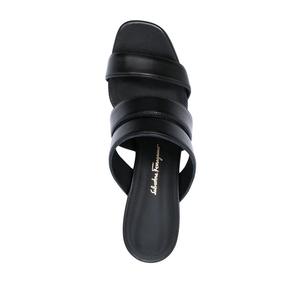 Феррагамо сандалии Salvatore Ferragamo, черный