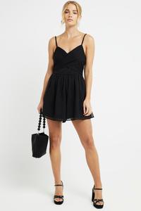 Шифоновый комбинезон с завязкой сзади River Island, черный