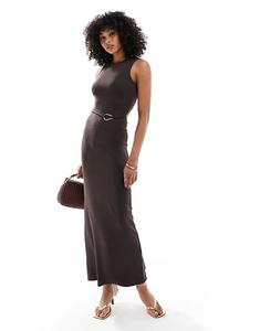 Длинное платье без рукавов с золотой фурнитурой на поясе от 4th & Reckless шоколадного цвета