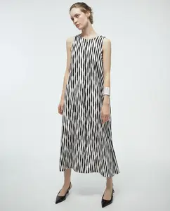 Платье с легким юбкой Sfera, мультиколор