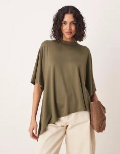 Футболка свободного кроя с драпировкой по низу от ASOS DESIGN цвета хаки