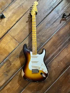 Fender Custom Shop Limited '57 Stratocaster, Реликт Трехцветный Сансет