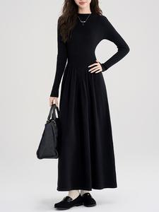 Вязаное платье с ребристым узором. Женское платье Doux Belle, цвет Black