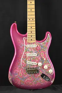 Fender Custom Shop Ограниченное издание '68 Paisley Strat Relic - Розовый Пейсли