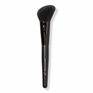 Кисть для румян с угловым креплением e.l.f. Cosmetics