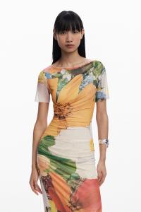 Платье из тюля средней длины с акварельным цветочным принтом, идеально подходящее для свадеб и приемов.