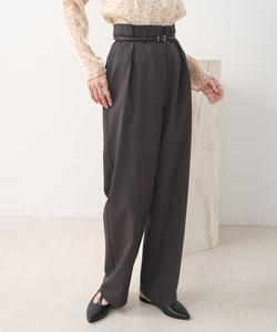 Брюки с поясом и боковыми складками