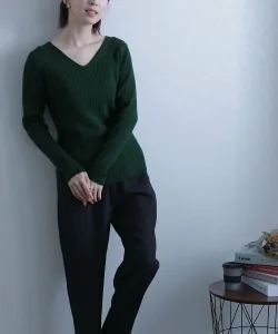 Трикотажный топ с V-образным вырезом в рубчик, элегантный крой, длинные рукава, рукава 3/4, женский Pourvous, цвет Dark Green