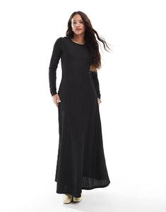 Потертое макси-платье с длинными рукавами и фактурной отделкой в рубчик, черного цвета
