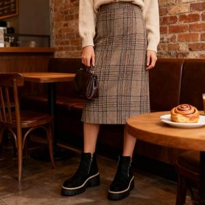 Женские ботильоны на низком каблуке, короткие ботинки на толстом каблуке для женщин, платформенные осенние прогулочные туфли 2025, удобные нескользящие уличные нарядные ботинки Generic, Brown