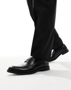 База Лондона Кеннеди в черном Base London