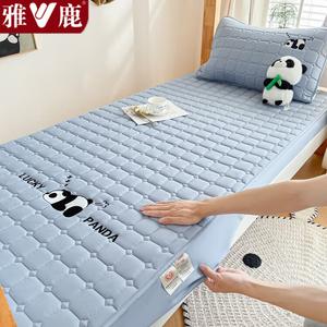 Yalu Простыня на резинке 120х200 см с двумя наволочками, стеганая с соевым наполнителем, цвет Panda Lying Down - Smog Blue