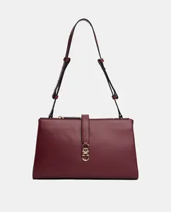 Женская сумка через плечо бордового цвета Tommy Hilfiger
