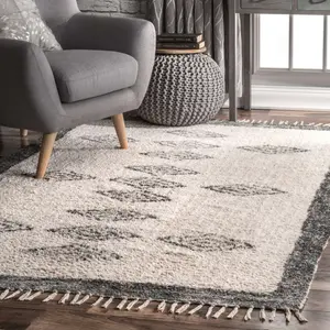 Ковер Hand Loomed Rosa Tassel Rug Area Rug nuLOOM, 152x244 см, светло-бежевый