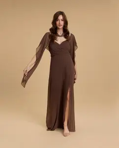 Длинное платье с плиссированным перекрестным вырезом Veneno en la piel, коричневый