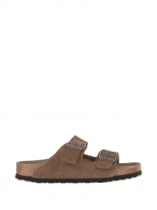 Замшевые сандалии Arizona с двумя пряжками BIRKENSTOCK, коричневый