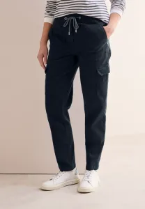 Я ношу брюки-карго с эффектом потертости. Cecil, Universal Blue